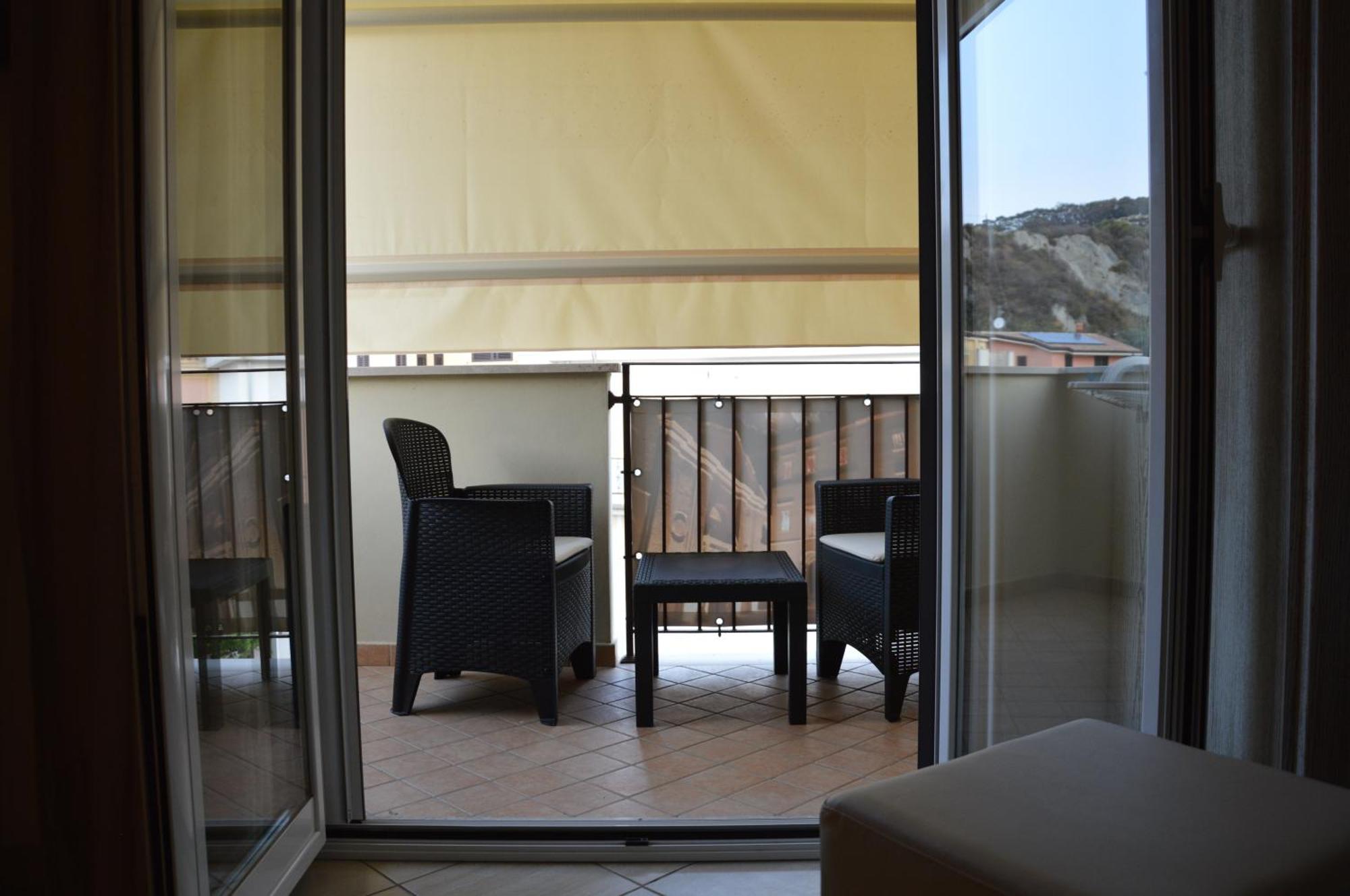 B&B E Casa Vacanza Al Castello Roccella Ionica Eksteriør bilde