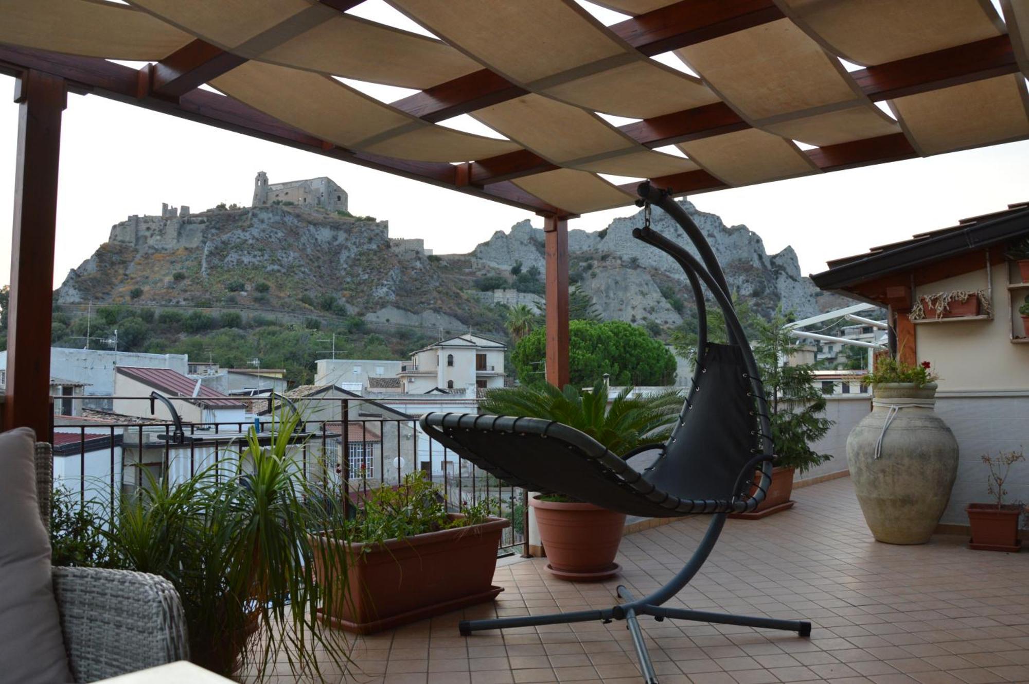 B&B E Casa Vacanza Al Castello Roccella Ionica Eksteriør bilde