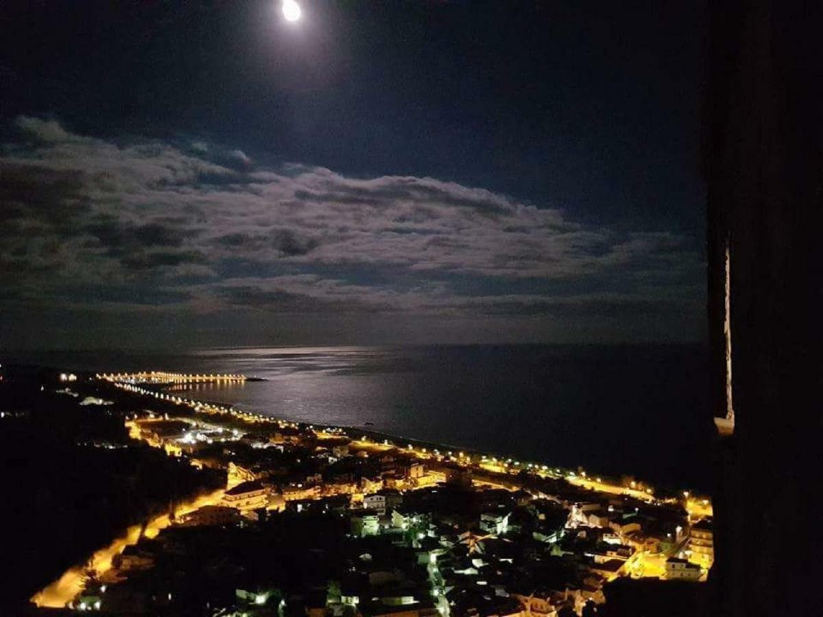 B&B E Casa Vacanza Al Castello Roccella Ionica Eksteriør bilde